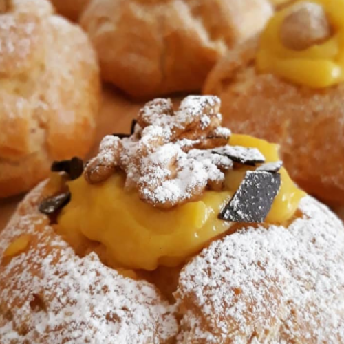 #bignè #creampuffs #pastry #custardpuff #pastachoux #chouxpastry #fattoincasadabenedetta #dolcivisioni #peccatidigola #pepper_chocolate #misya #noci #walnuts #nueces #golosità #zuccheroavelo #paneangeli #bignèripieni #instafood #photofood23 #pastrylovers #pasticceriamignon #lemillericette #sundayfood #bignèdisangiuseppe #petitedesserts #dolcezze #pastrycream #cottoepostato #gialloblog