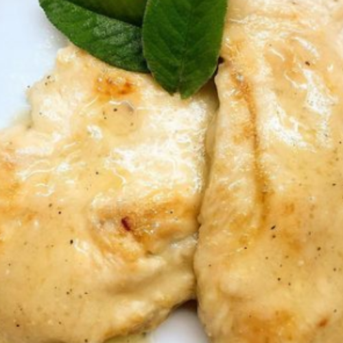 #ricetteitaliane #scaloppine #scaloppineallimone #limone #pollo #pettodipollo #foodblogger #foodbloggeritaliani #foodphotography #foodporn #foodstagram #ricette #ricettelight #ricettefit #ricettefacili #ricetteveloci #italianrecipes #italy #italianfood #italianstyle #sicilia #cooking #cibo #cibosalutare #cibobuono #chefadomicilio #piattiitaliani #cuciniamo #secondipiatti #cucinaitaliana