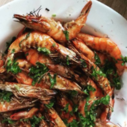 #cucinare #cuoco #sabato #buongiorno #pranzo #buono #grigliata #gamberi #shrimps #gamberiallagriglia #allagriglia #cook #chief #villa #estate #summer #riposto #weekend #кулинар