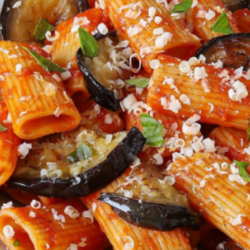 #pâtes #pasta #aubergines #patealanorma #pastaallanorma #ideerecette #ideerepas #cuisinemaison #diner #onmangequoi #recettedujour #recettemaison #cuisineitalienne #recetteitalienne