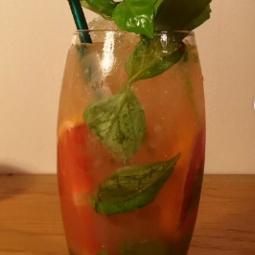 #bevvy #Grapefruitbasilsmash #basilsmash #gin #elder #vesuvius #oldpoison #oldpoisondistillery #grapefruit #basil #cocktail #cocktails #cocktailsofinstagram #cocktailsathome #homemadecocktails #homecocktails #cocktailrecipes #cocktailoftheday #cocktail