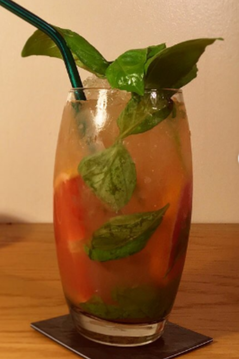 #bevvy #Grapefruitbasilsmash #basilsmash #gin #elder #vesuvius #oldpoison #oldpoisondistillery #grapefruit #basil #cocktail #cocktails #cocktailsofinstagram #cocktailsathome #homemadecocktails #homecocktails #cocktailrecipes #cocktailoftheday #cocktail