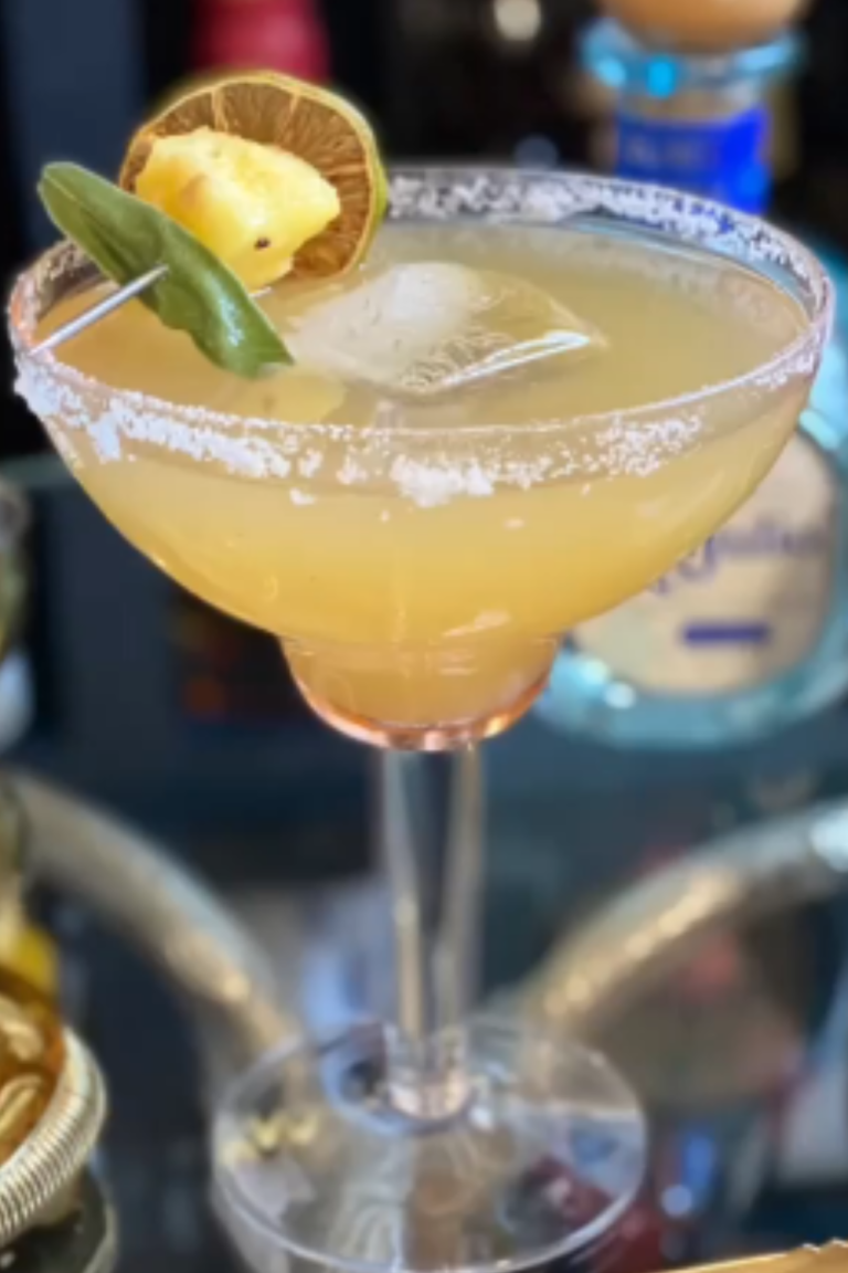 #donjulio #donjulioblanco #margarita #grandmarnier #cocktailgarnishes #dehydratedlime #cocktails #cocktailsofinstagram #pineapplesage #pineapplesagemargarita #homemadesimplesyrup #bartender #bartenderhomework