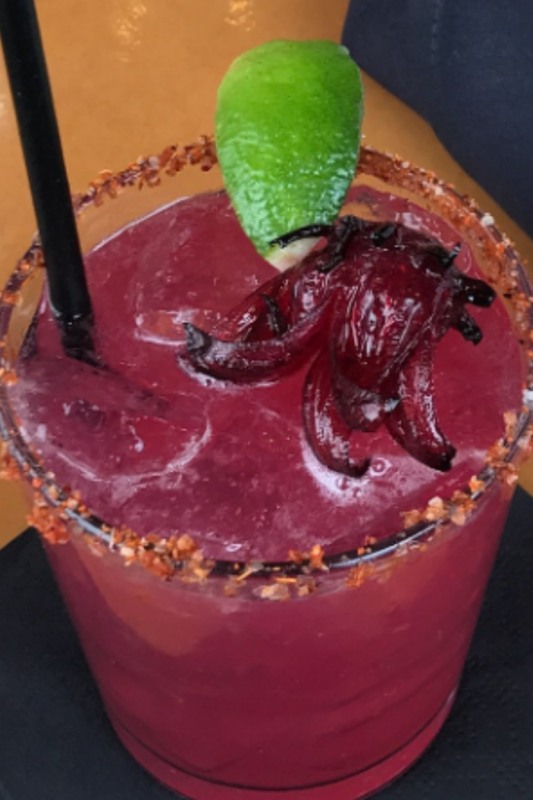 #thehudson #thehudsonsedona #spicyhibiscusmargarita #hibiscusmargarita #hibiscus #cocktail #happyhour #its5oclocksomewhere #drinkphotography #gorgeouscolor #yummycocktail #sedonarestaurant #americaneatery #drinkstagram #cocktailsofinstagram #cocktailoftheday #craftcocktail #sedona #sedonaaz #exploresedona