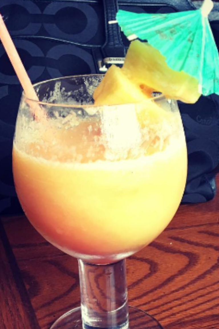 #mangopineapplemargarita #freshfruit #girlsrule