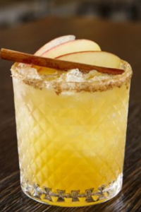 #applecidermargarita #nationalappleday #crisptwist #fallseason #appleseason #theshakerandvine #schenectadycocktails #schenectadyny