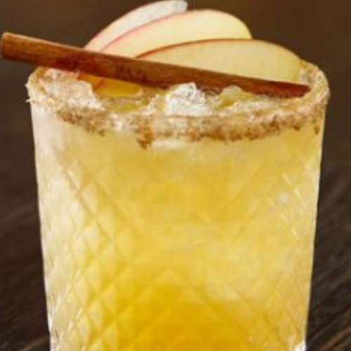 #applecidermargarita #nationalappleday #crisptwist #fallseason #appleseason #theshakerandvine #schenectadycocktails #schenectadyny