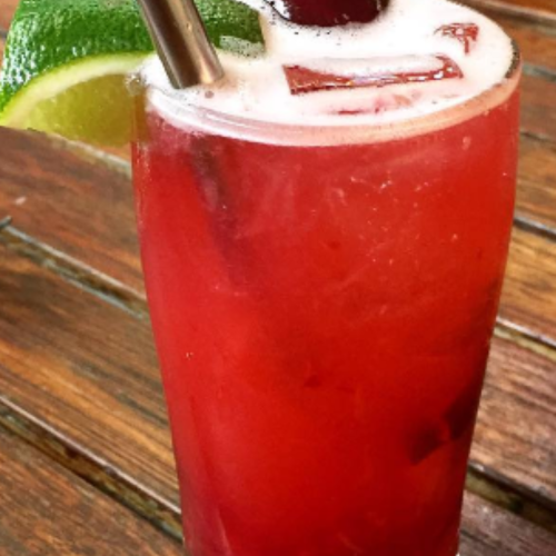 Cherry Caipirinha #vegan #vegansofig #veganbar #vegancocktails #local #seasonal #sustainable #organic #cherries #caipirinha #cherrycaipirinha#coctails #caipirinha #caipiriñasaborizado #cherry #cherrycaipirinha #noche #traguitos Cherry Caipirinha: A Refreshing Twist on a Classic Cocktail